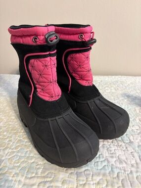Sporto Pink and Black Winter Snow Boots